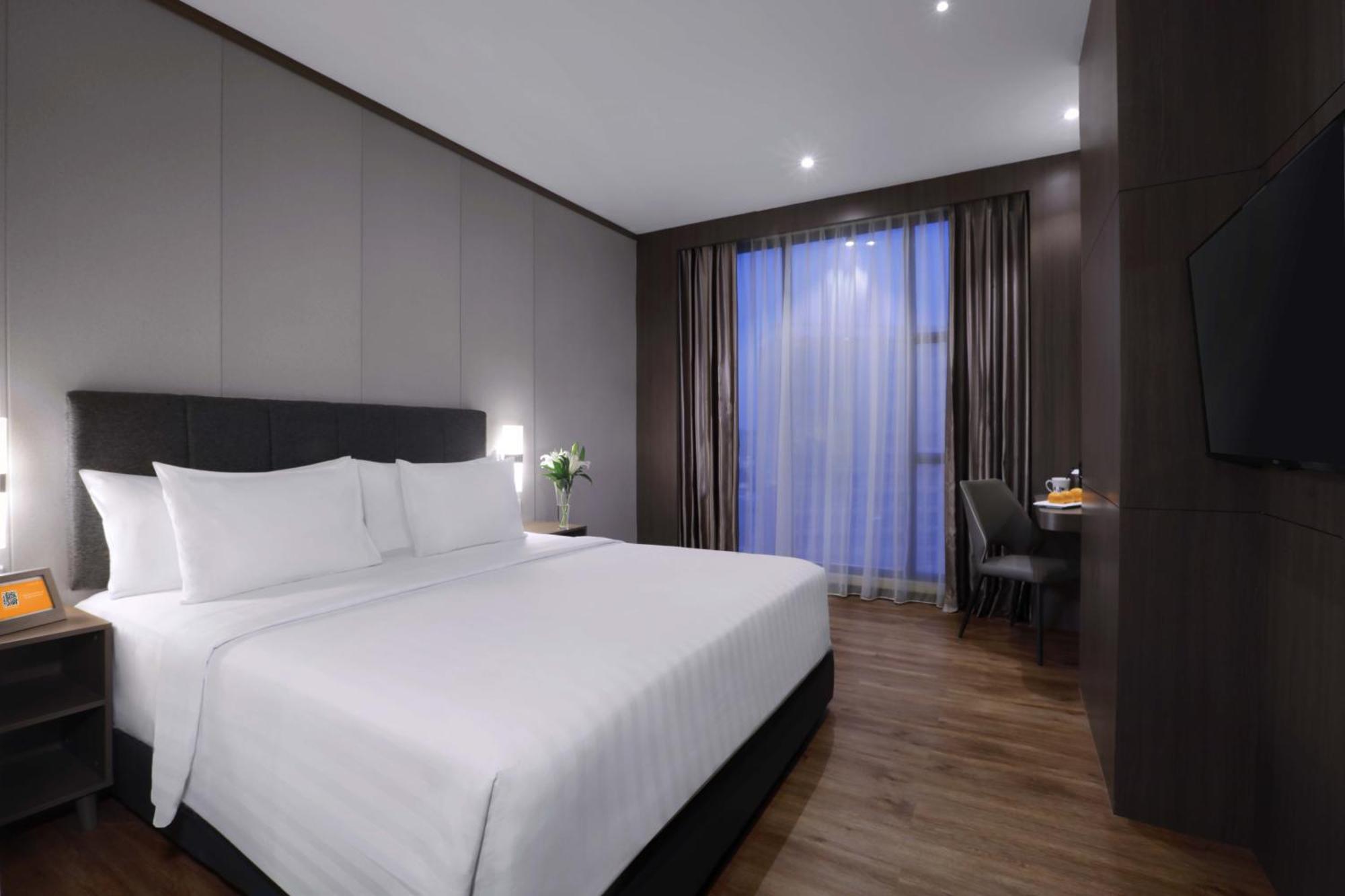 Harper Premier Nagoya Batam Hotel Exterior photo