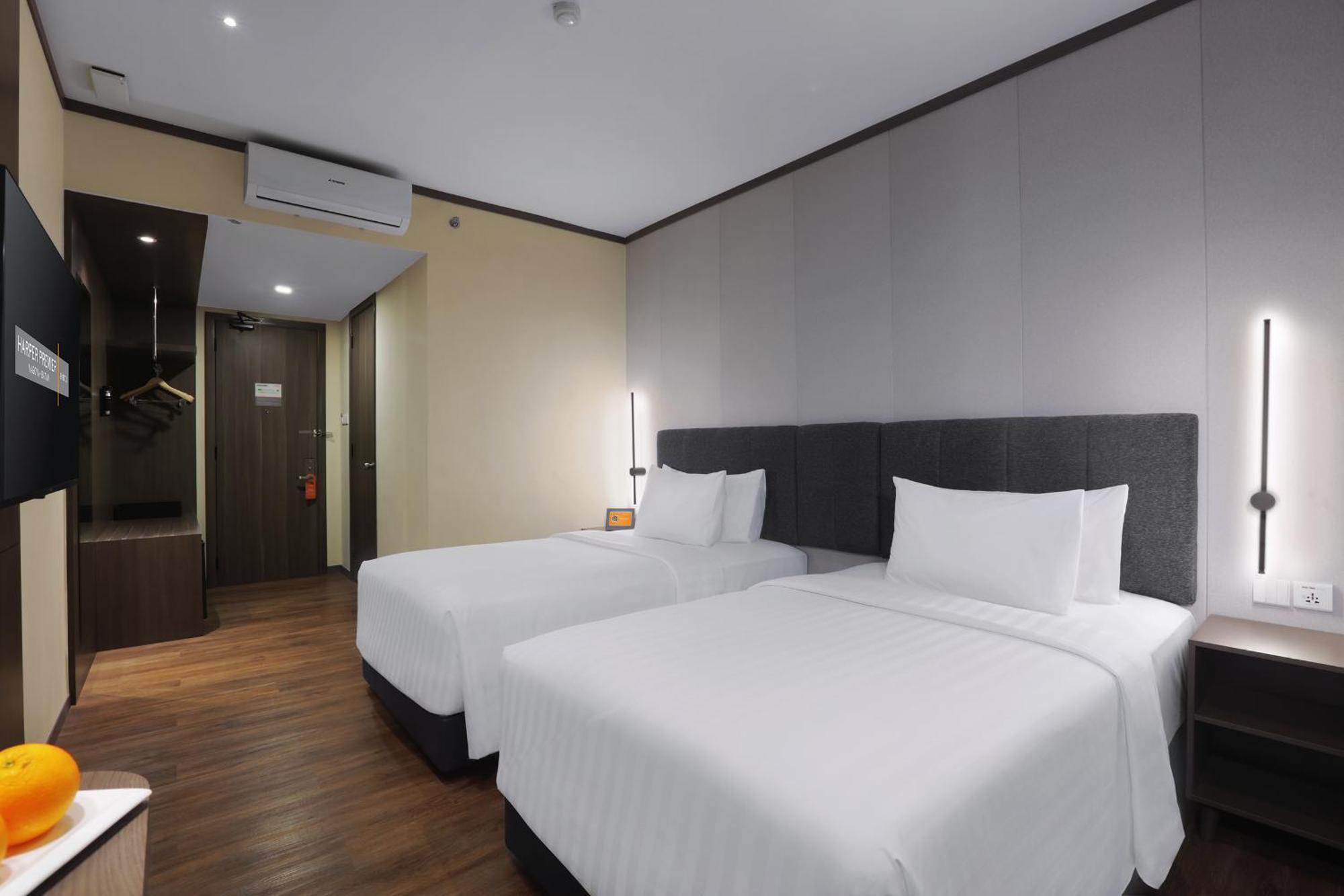 Harper Premier Nagoya Batam Hotel Exterior photo