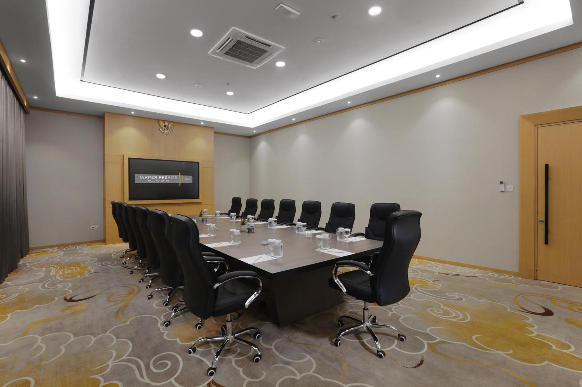 Harper Premier Nagoya Batam Hotel Exterior photo
