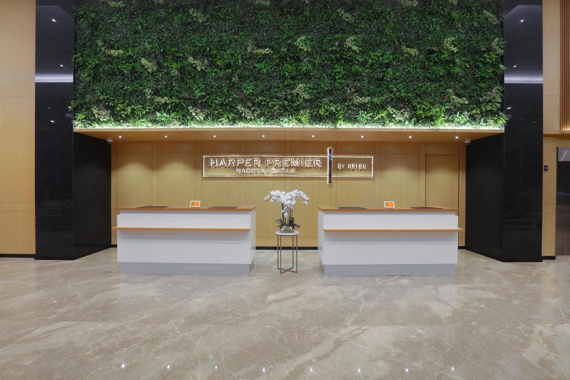 Harper Premier Nagoya Batam Hotel Exterior photo