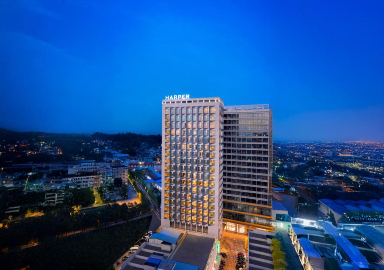 Harper Premier Nagoya Batam Hotel Exterior photo